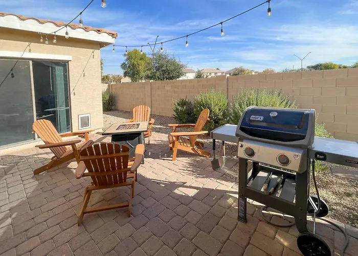 Holiday home Escape W/ Grill: Community Pool Access! Goodyear